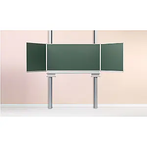 Meervlaks krijt schoolbord op kolommen, verstelbaar