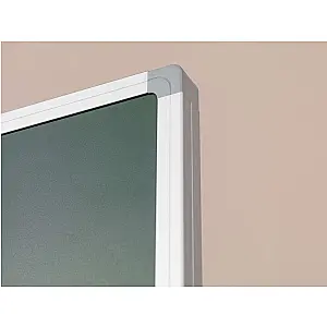 Meervlaks krijt schoolbord op kolommen, verstelbaar